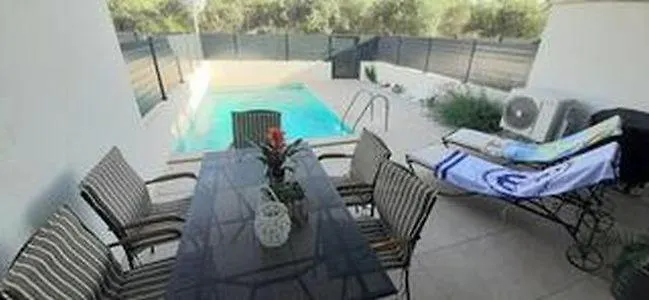 Apartment With Private Pool Trogir